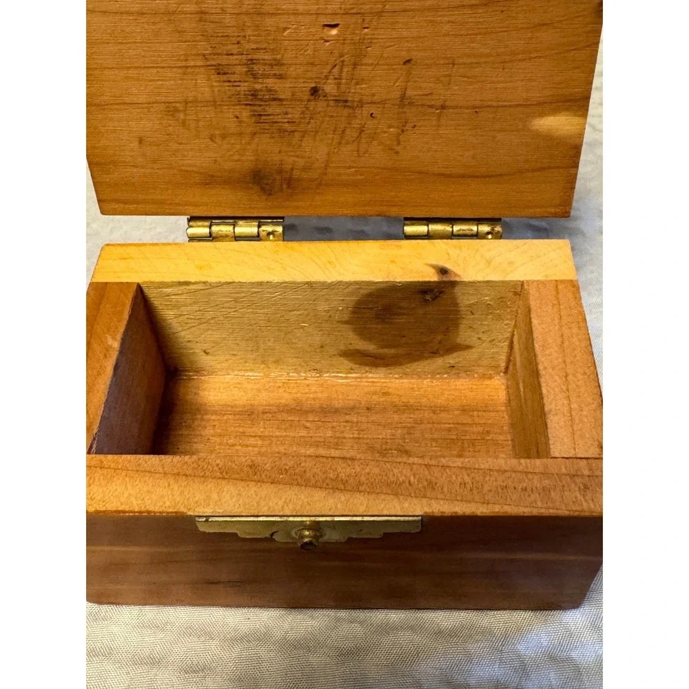 Vintage Tiny Cedar Chest Wood Jewelry‎ Trinket Box Hinged Mid Century